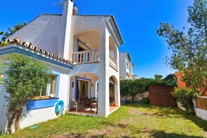  Maison mitoyenne A vendre oui Sierrezuela  , Mlaga
